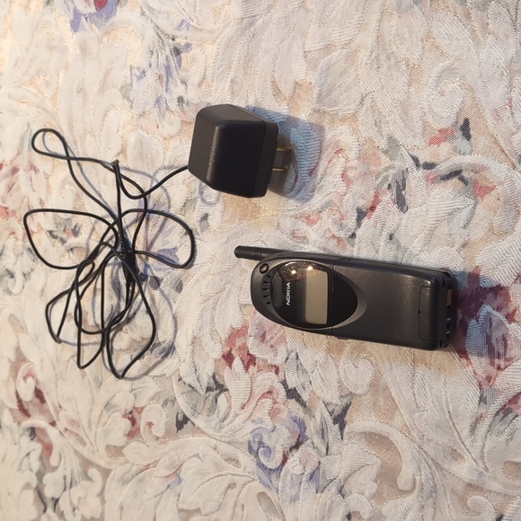 Single handset of Nokia walkie talkie - Picture 1 of 2